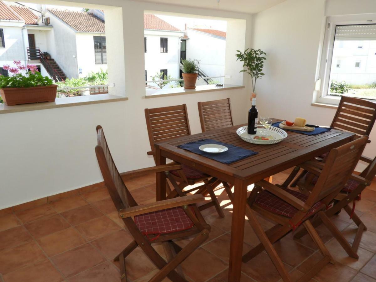 Apartment Thea Pula Exterior photo